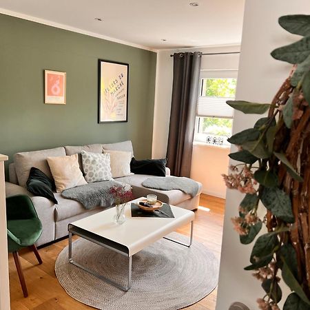 Beehome ออยส์เคียร์เชิน ภายนอก รูปภาพ